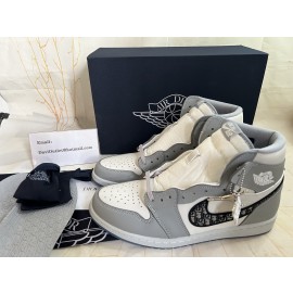Air Jordan 1 Retro High x Dior Men Sneaker Wolf Grey